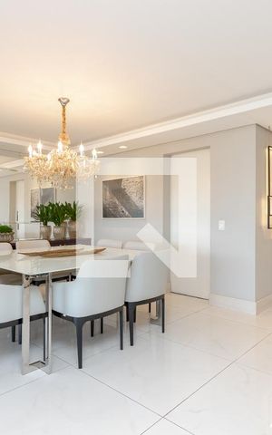Apartamento à venda com 379m², 4 quartos e 4 vagas Apartamento à venda com 379m², 4 quartos e 4 vagasSala