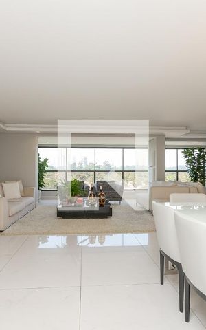 Apartamento à venda com 379m², 4 quartos e 4 vagas Apartamento à venda com 379m², 4 quartos e 4 vagasSala