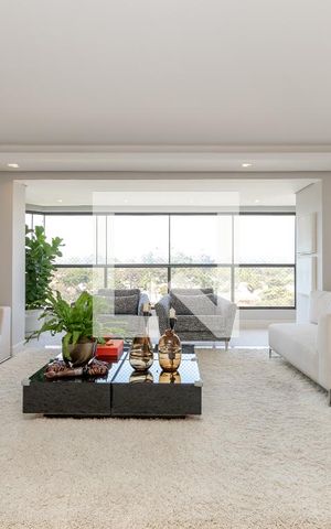 Apartamento à venda com 379m², 4 quartos e 4 vagas Apartamento à venda com 379m², 4 quartos e 4 vagasSala