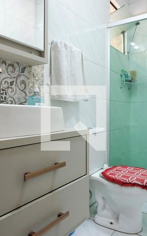 Apartamento à venda com 71m², 2 quartos e 2 vagasBanheiro da suíte