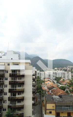 Apartamento à venda com 72m², 2 quartos e 1 vagaVaranda - Vista