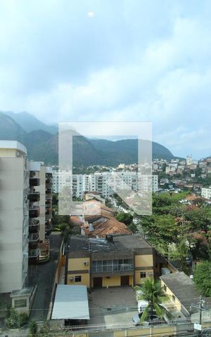 Apartamento à venda com 72m², 2 quartos e 1 vagaSuíte  - Vista