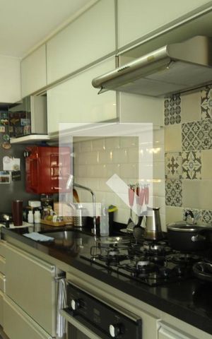 Apartamento à venda com 72m², 2 quartos e 1 vagaCozinha - Área de serviço ao fundo