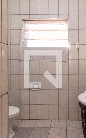 Casa à venda com 340m², 6 quartos e 2 vagasCasa 1Banheiro