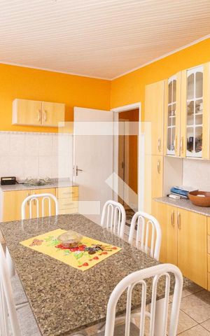 Casa à venda com 340m², 6 quartos e 2 vagasCasa 1Cozinha
