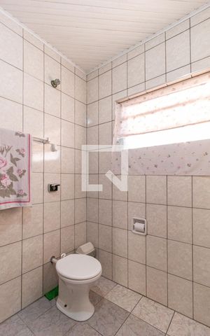 Casa à venda com 340m², 6 quartos e 2 vagasCasa 1Banheiro