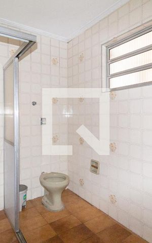 Casa à venda com 340m², 6 quartos e 2 vagasCasa 2Banheiro