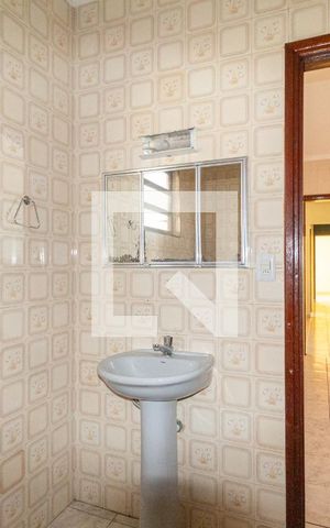 Casa à venda com 340m², 6 quartos e 2 vagasCasa 3 Banheiro