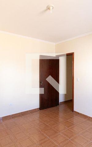Casa à venda com 340m², 6 quartos e 2 vagasCasa 2Quarto 2