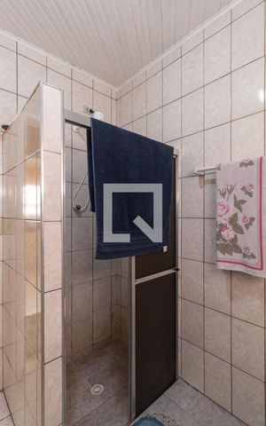 Casa à venda com 340m², 6 quartos e 2 vagasCasa 1Banheiro