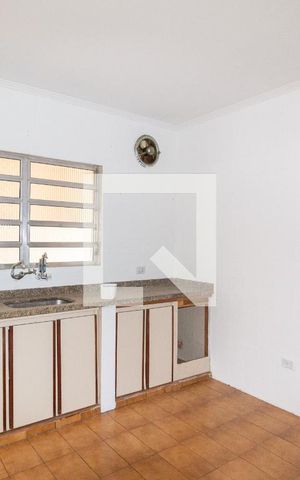 Casa à venda com 340m², 6 quartos e 2 vagasCasa 2Cozinha