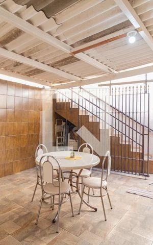 Casa à venda com 340m², 6 quartos e 2 vagasCasa 1Quintal