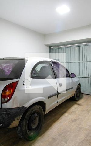 Casa à venda com 120m², 2 quartos e 1 vaga Casa à venda com 120m², 2 quartos e 1 vagaGaragem e Escada para Suíte 2 (piso inferior)