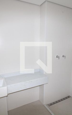 Apartamento à venda com 123m², 3 quartos e 2 vagasQuarto 1 - Banheiro