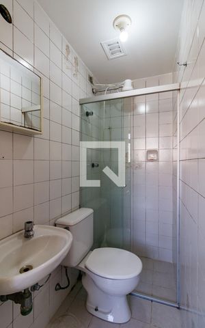 Apartamento à venda com 242m², 4 quartos e 4 vagas Apartamento à venda com 242m², 4 quartos e 4 vagasÁrea de Serviço