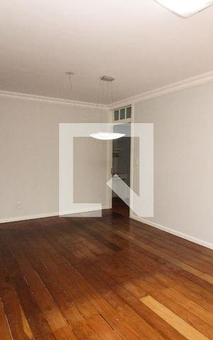 Apartamento à venda com 100m², 2 quartos e 1 vaga Apartamento à venda com 100m², 2 quartos e 1 vagaSala