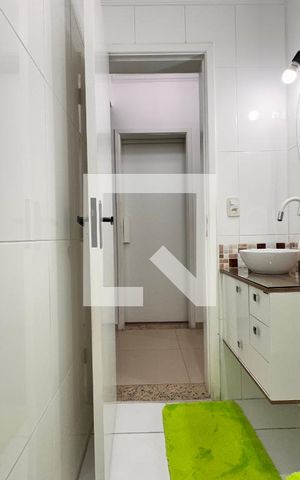 Apartamento à venda com 58m², 2 quartos e 1 vaga Apartamento à venda com 58m², 2 quartos e 1 vagaBanheiro