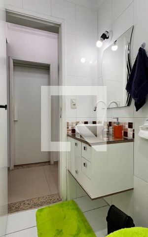 Apartamento à venda com 58m², 2 quartos e 1 vaga Apartamento à venda com 58m², 2 quartos e 1 vagaBanheiro