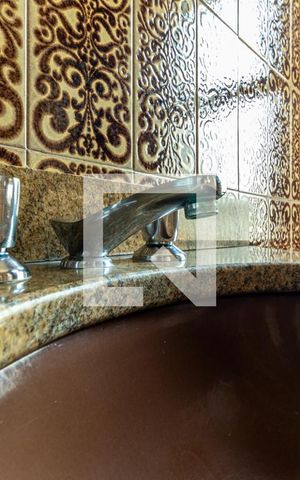 Apartamento à venda com 324m², 4 quartos e 3 vagasLavabo 2