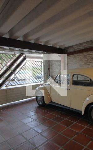 Casa à venda com 250m², 3 quartos e 2 vagasGaragem