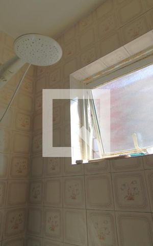 Casa à venda com 250m², 3 quartos e 2 vagasBanheiro da suíte