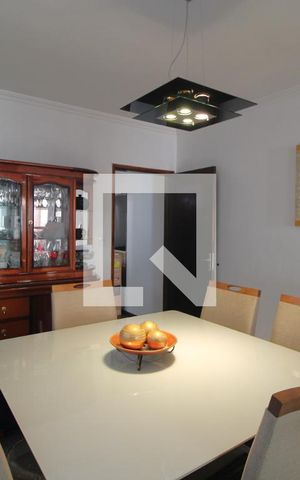Casa à venda com 250m², 3 quartos e 2 vagasCopa