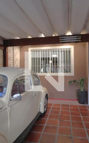 Casa à venda com 250m², 3 quartos e 2 vagasGaragem