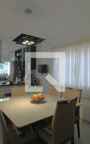 Casa à venda com 250m², 3 quartos e 2 vagasCopa