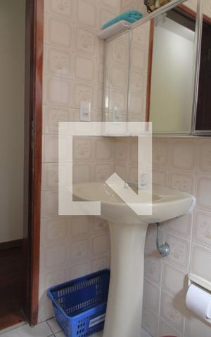 Casa à venda com 250m², 3 quartos e 2 vagasBanheiro Social