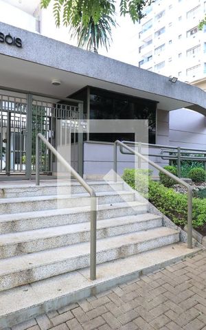 Apartamento à venda com 75m², 2 quartos e 1 vagaFachada