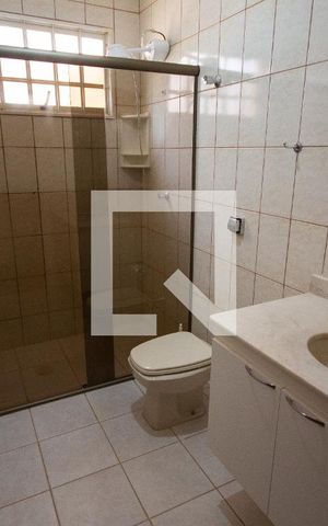 Casa para alugar com 261m², 5 quartos e 3 vagasBanheiro da Suíte 1