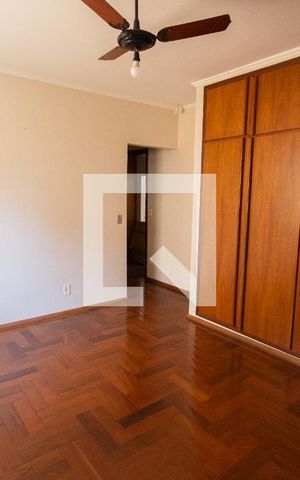 Casa para alugar com 261m², 5 quartos e 3 vagasSuíte 1