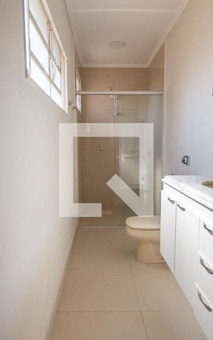 Casa para alugar com 261m², 5 quartos e 3 vagasBanheiro da Suíte 2