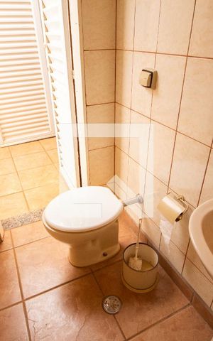 Casa para alugar com 261m², 5 quartos e 3 vagasLavabo
