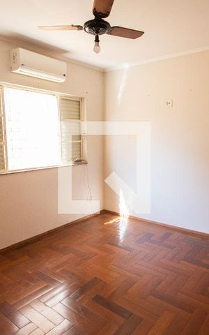 Casa para alugar com 261m², 5 quartos e 3 vagasSuíte 1