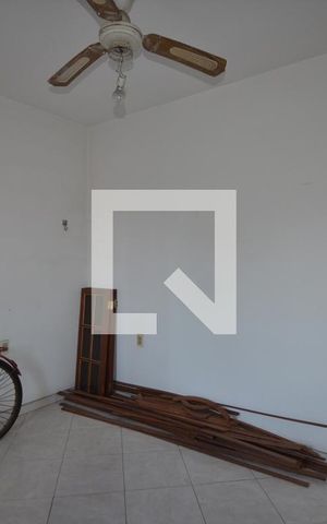 Casa à venda com 643m², 7 quartos e 3 vagasQuarto 1 Casa 2