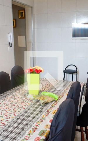 Casa à venda com 222m², 3 quartos e 2 vagas Casa à venda com 222m², 3 quartos e 2 vagasSala de Jantar