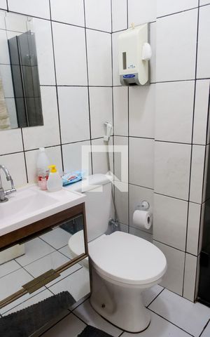Casa à venda com 222m², 3 quartos e 2 vagas Casa à venda com 222m², 3 quartos e 2 vagasBanheiro