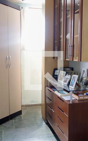 Casa à venda com 222m², 3 quartos e 2 vagas Casa à venda com 222m², 3 quartos e 2 vagasCloset da suíte 2