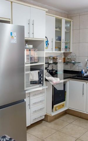 Casa à venda com 222m², 3 quartos e 2 vagas Casa à venda com 222m², 3 quartos e 2 vagasCozinha