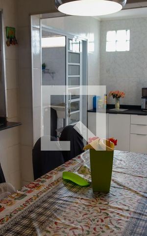 Casa à venda com 222m², 3 quartos e 2 vagas Casa à venda com 222m², 3 quartos e 2 vagasSala de Jantar