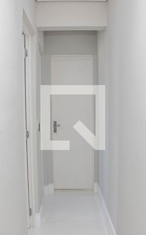 Apartamento para alugar com 43m², 2 quartos e sem vaga Apartamento para alugar com 43m², 2 quartos e sem vagaCorredor