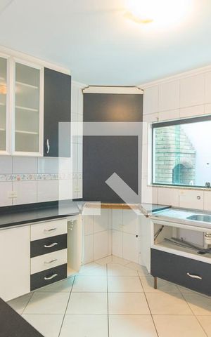 Casa à venda com 163m², 3 quartos e 3 vagas Casa à venda com 163m², 3 quartos e 3 vagasCozinha