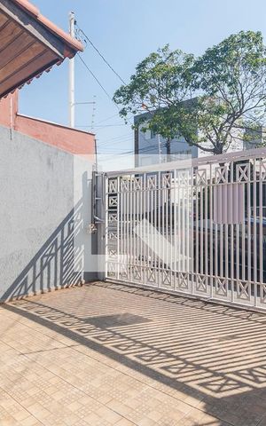 Casa à venda com 163m², 3 quartos e 3 vagas Casa à venda com 163m², 3 quartos e 3 vagasGaragem