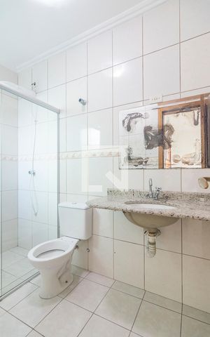 Casa à venda com 163m², 3 quartos e 3 vagas Casa à venda com 163m², 3 quartos e 3 vagasBanheiro da Suite 3