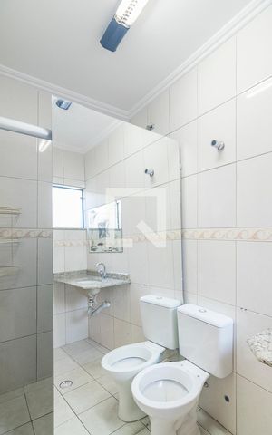 Casa à venda com 163m², 3 quartos e 3 vagas Casa à venda com 163m², 3 quartos e 3 vagasBanheiro da Suite 2