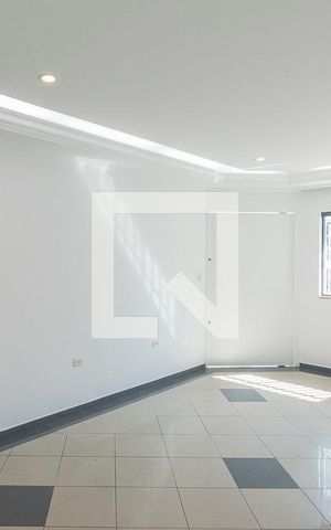 Casa à venda com 163m², 3 quartos e 3 vagas Casa à venda com 163m², 3 quartos e 3 vagasSala