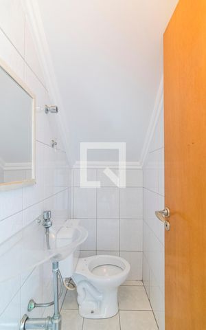 Casa à venda com 163m², 3 quartos e 3 vagas Casa à venda com 163m², 3 quartos e 3 vagasLavabo
