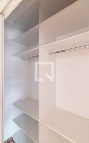 Casa à venda com 163m², 3 quartos e 3 vagas Casa à venda com 163m², 3 quartos e 3 vagasCloset da Suite 1