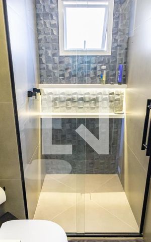 Apartamento à venda com 230m², 4 quartos e 3 vagas Apartamento à venda com 230m², 4 quartos e 3 vagasBanheiro da Suíte 1